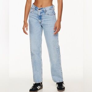 LIKE NEW!! Levi's Women's Low Pro Low Rise Straight Leg Jeans